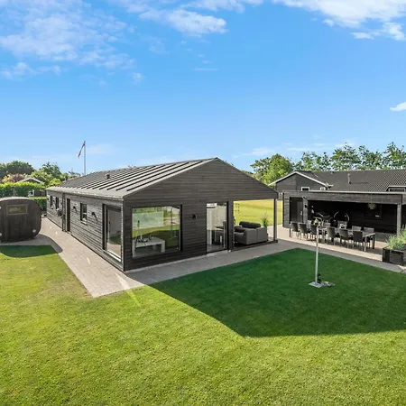 Lovely With Mini Golf Course, Sauna, Wilderness Bath And View Of The Fjord Feriehus